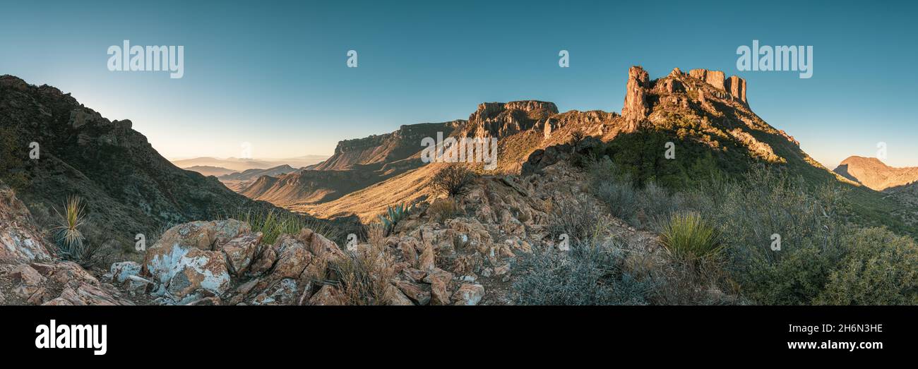 Panorama de Casa Grande Peak depuis Lost Mine Trail à Big Bend Banque D'Images