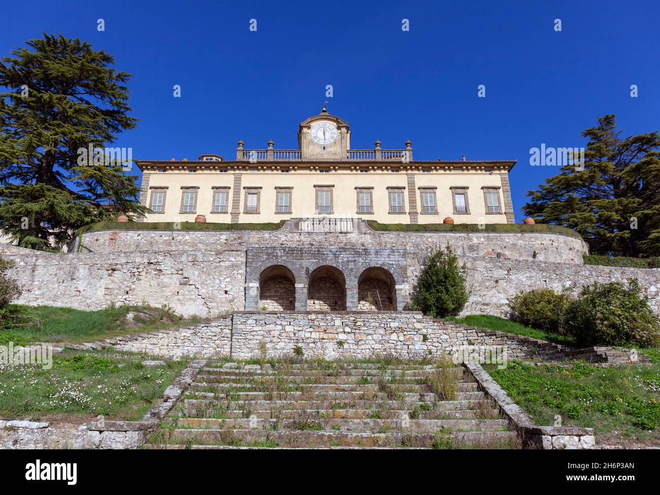 Europe, Toscane, San Donato à Collina, Fattoria Torre a Cona Tuscan Wine Estate avec le manoir historique Banque D'Images