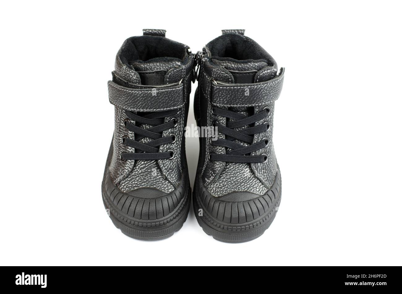 Chaussures pour enfants.Chaussures noires demi-saison pour enfant pour  garçon Photo Stock - Alamy