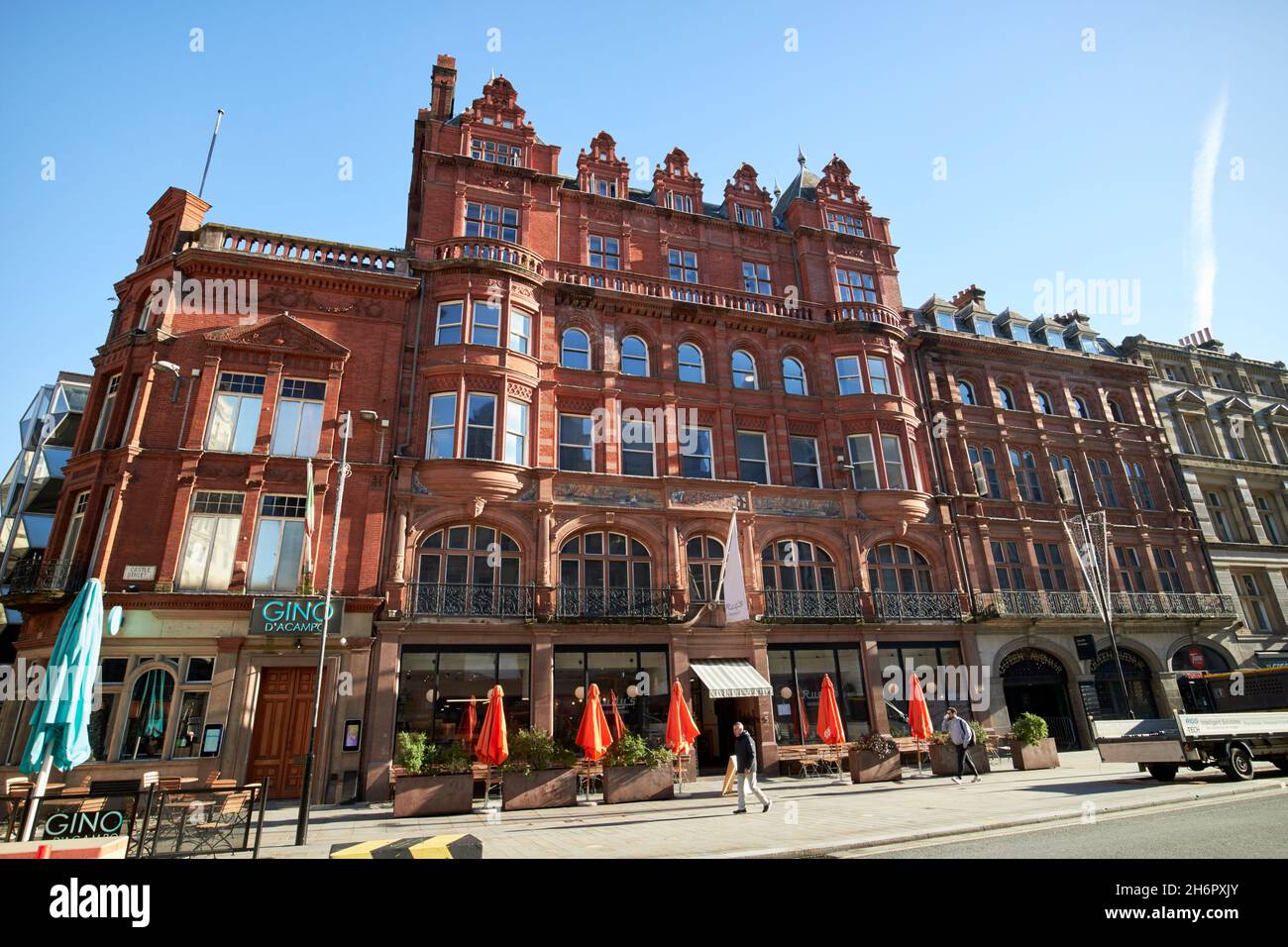 Ancien marchand d'art agnews, ancien bâtiment d'assurance maritime britannique et étranger et grands bâtiments d'assurance au début de la rue du château Liverpool M. Banque D'Images