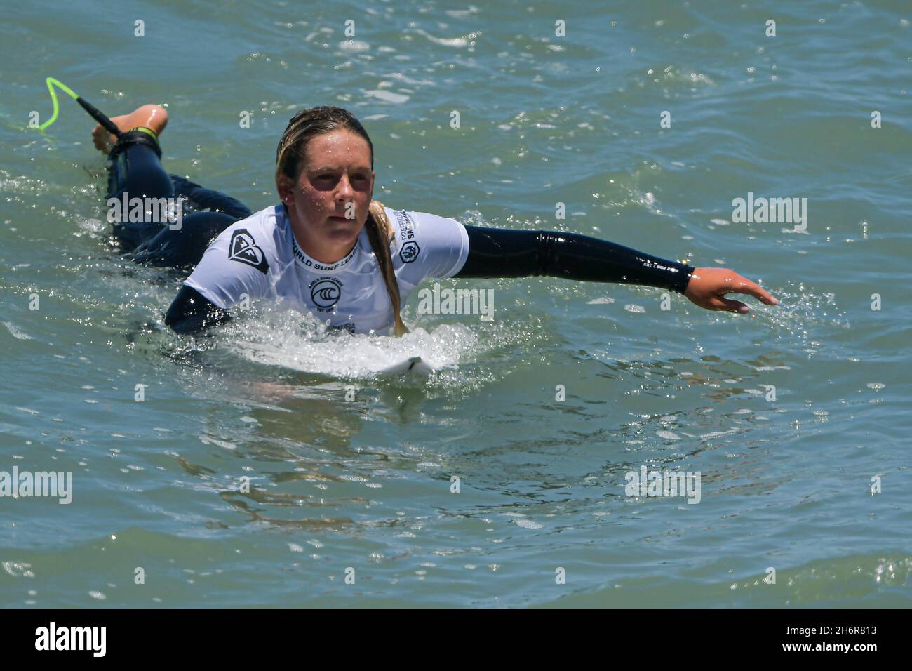 Saquarema, Brésil.17 novembre 2021.RJ - Saquarema - 11/17/2021 - SAQUAREMA SURF FESTIVAL - Isabelle Nalu surfer pendant le Saquarema Surf Festival, tenu en mémoire de l'éternel surfeur Leo Neves, aura lieu jusqu'au 21 novembre, une étape validée par les hommes Quiksilver Pro QS et Roxy Pro QS 3000 Femme,Sur la plage d'Itauna, Saquarema, Rio de Janeiro ce mercredi(17).Photo: Thiago Ribeiro/AGIF/Sipa USA crédit: SIPA USA/Alay Live News Banque D'Images