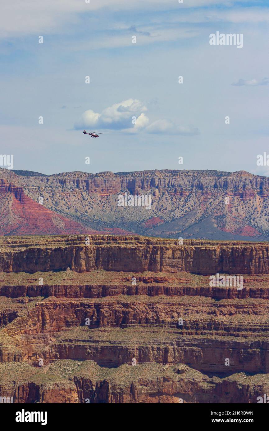 Vol en hélicoptère au-dessus du Grand Canyon - Arizona, États-Unis Banque D'Images