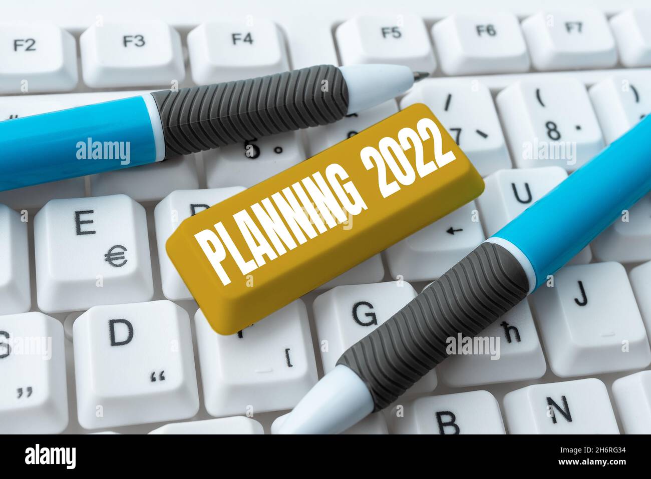 Inspiration montrant la planification des panneaux 2022.Internet concept processus de faire des plans pour quelque chose l'année prochaine Résumé dactylographie Accord de licence, création Banque D'Images