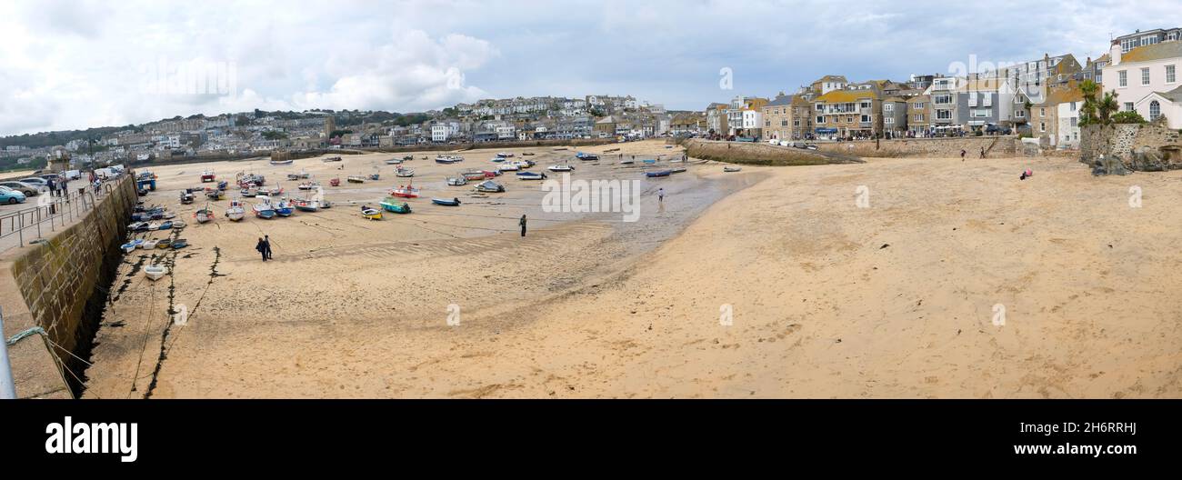 Panorama du port et de la plage de St Ives à Cornwall, Angleterre, Royaume-Uni Banque D'Images