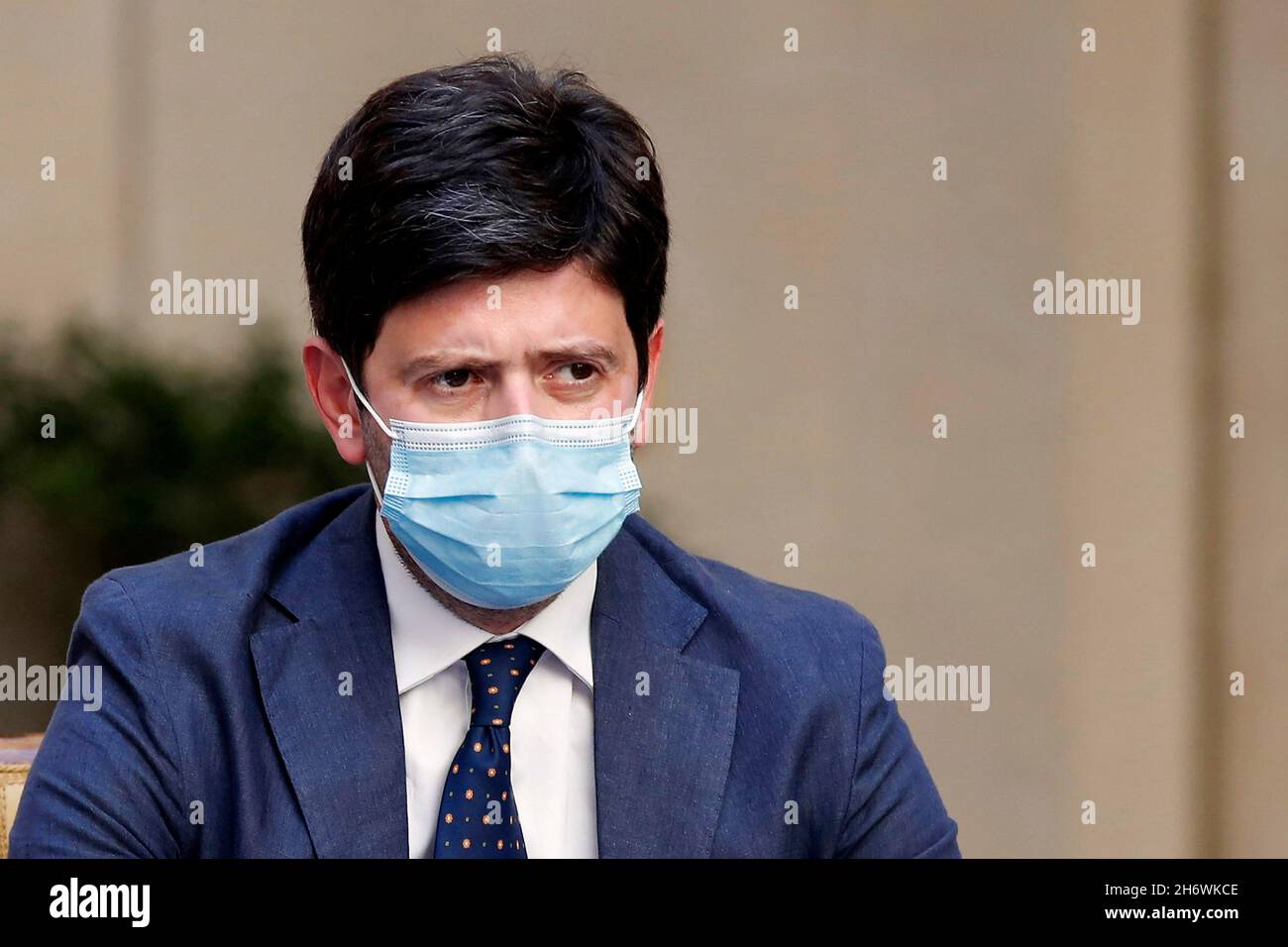 Italie, Rome, 9 septembre 2020 : le ministre italien de la Santé, Roberto Speranza, portant un masque, assiste à la conférence de presse sur la réouverture de l'école Banque D'Images