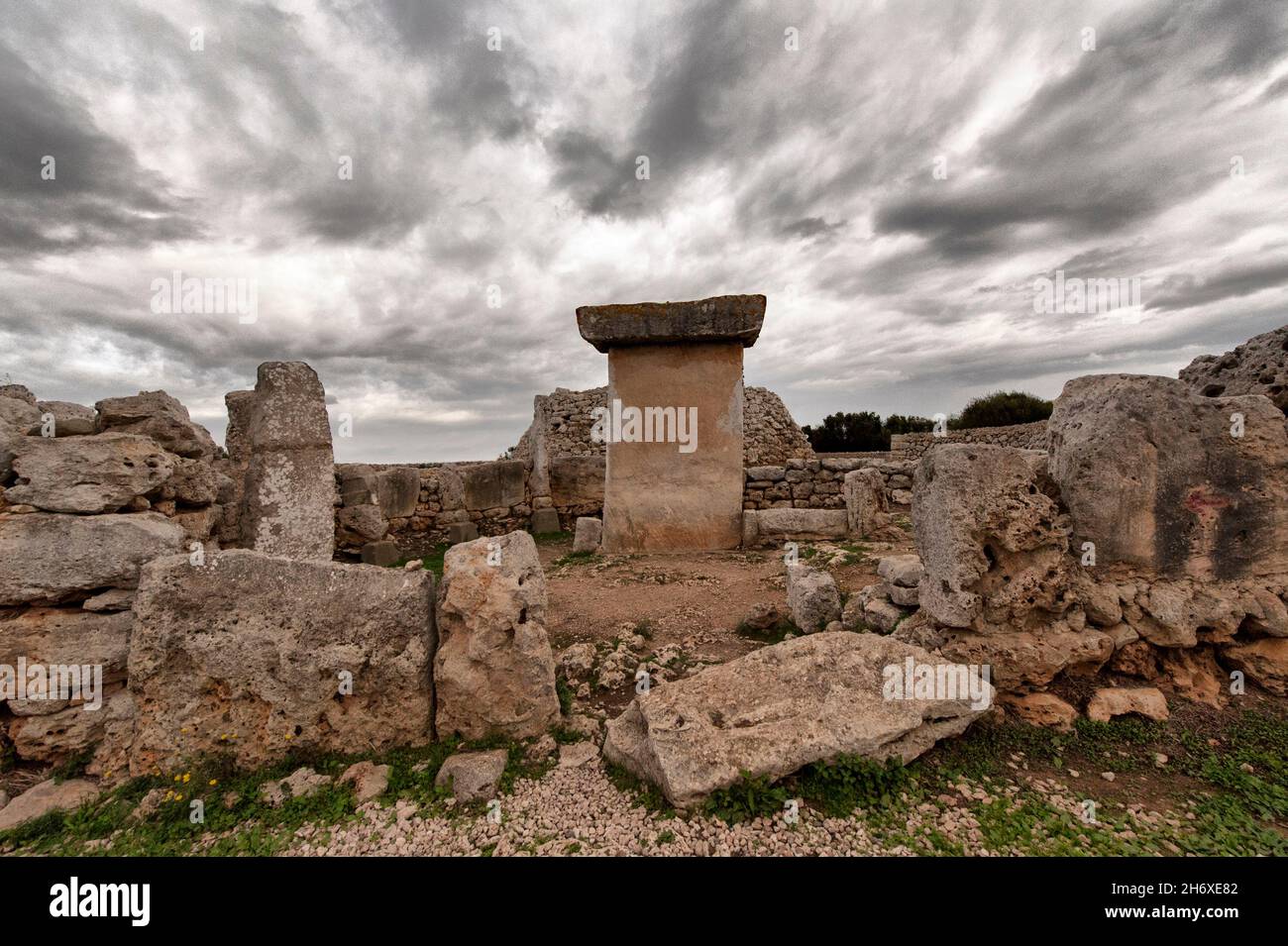 Ruines antiques du site archéologique talayotique de Torre den Galmes à Minorque, Espagne Banque D'Images