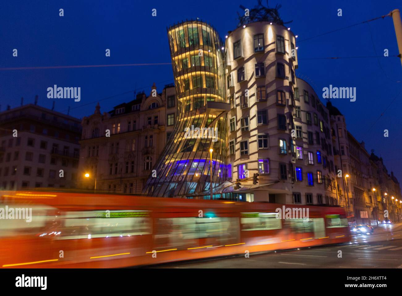 Praga, République Tchèque - Dancing House Banque D'Images