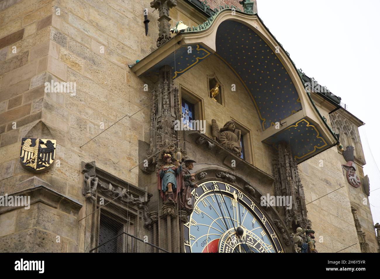 Praga, République Tchèque, novembre 2021 - Piazza della Città Vecchia con Orologio Astronomico Banque D'Images