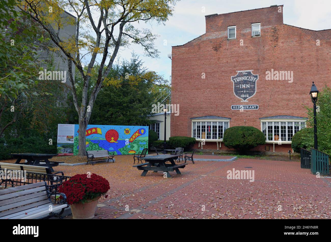 Cooperstown, New York, États-Unis.Une auberge et un restaurant dans la petite ville de Cooperstown, dans le nord de l'État de New York. Banque D'Images