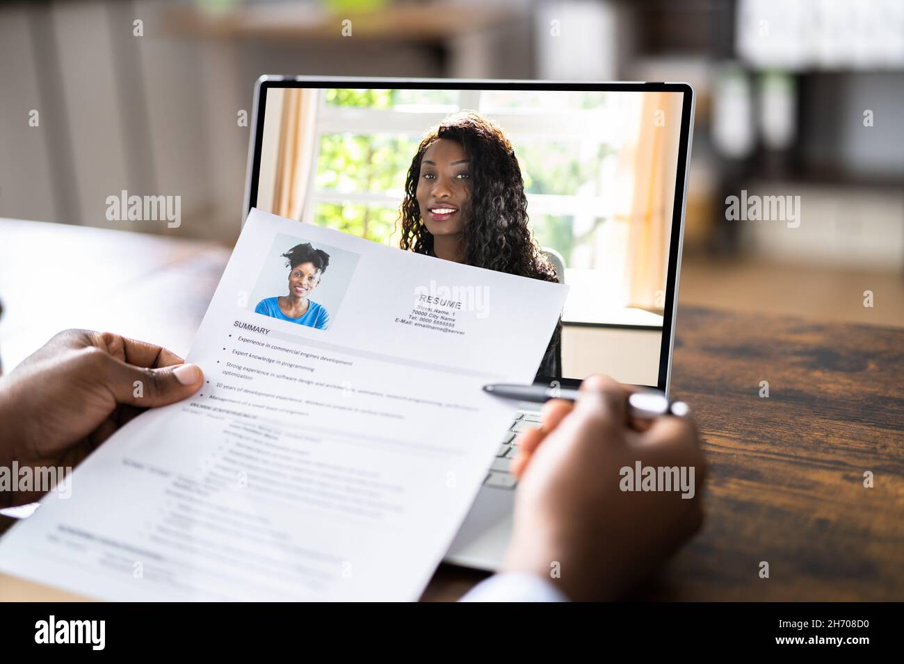 Webinaire sur l'entretien en ligne avec un ordinateur portable Banque D'Images