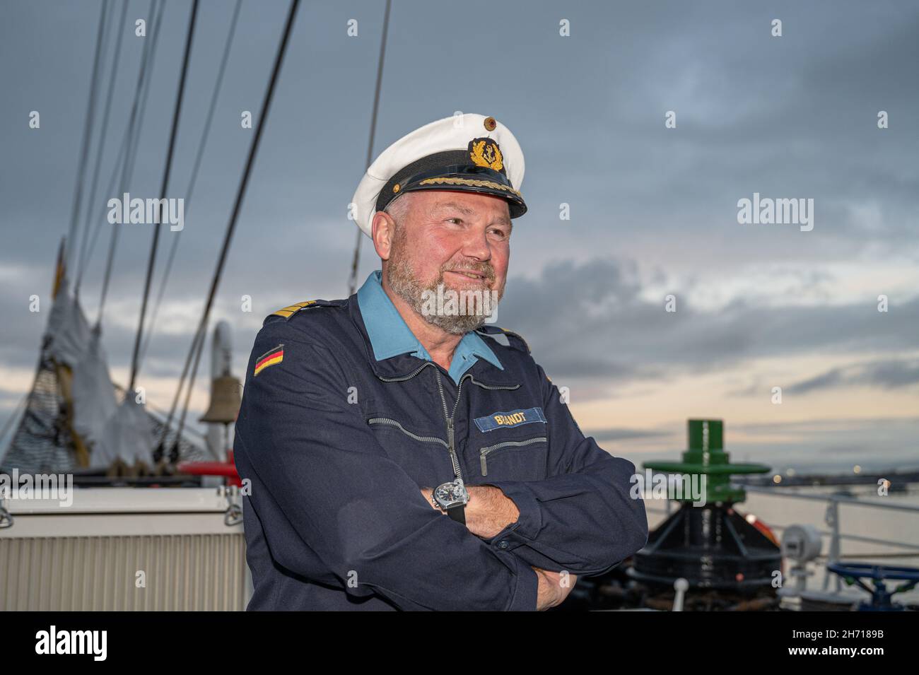 Porträt des Kommandanten des Segelschulschifes Gorch Fock der Deutschen Marine an Bord der Bark Banque D'Images