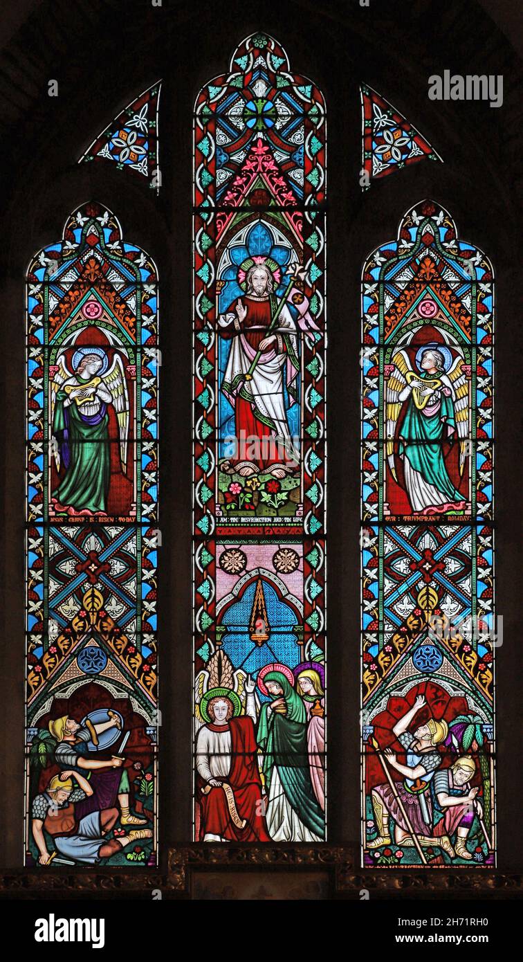 Vitraux de Frederick Preedy représentant la Résurrection du Christ, Église Saint-Léonard, Bretforton, Worcestershire Banque D'Images