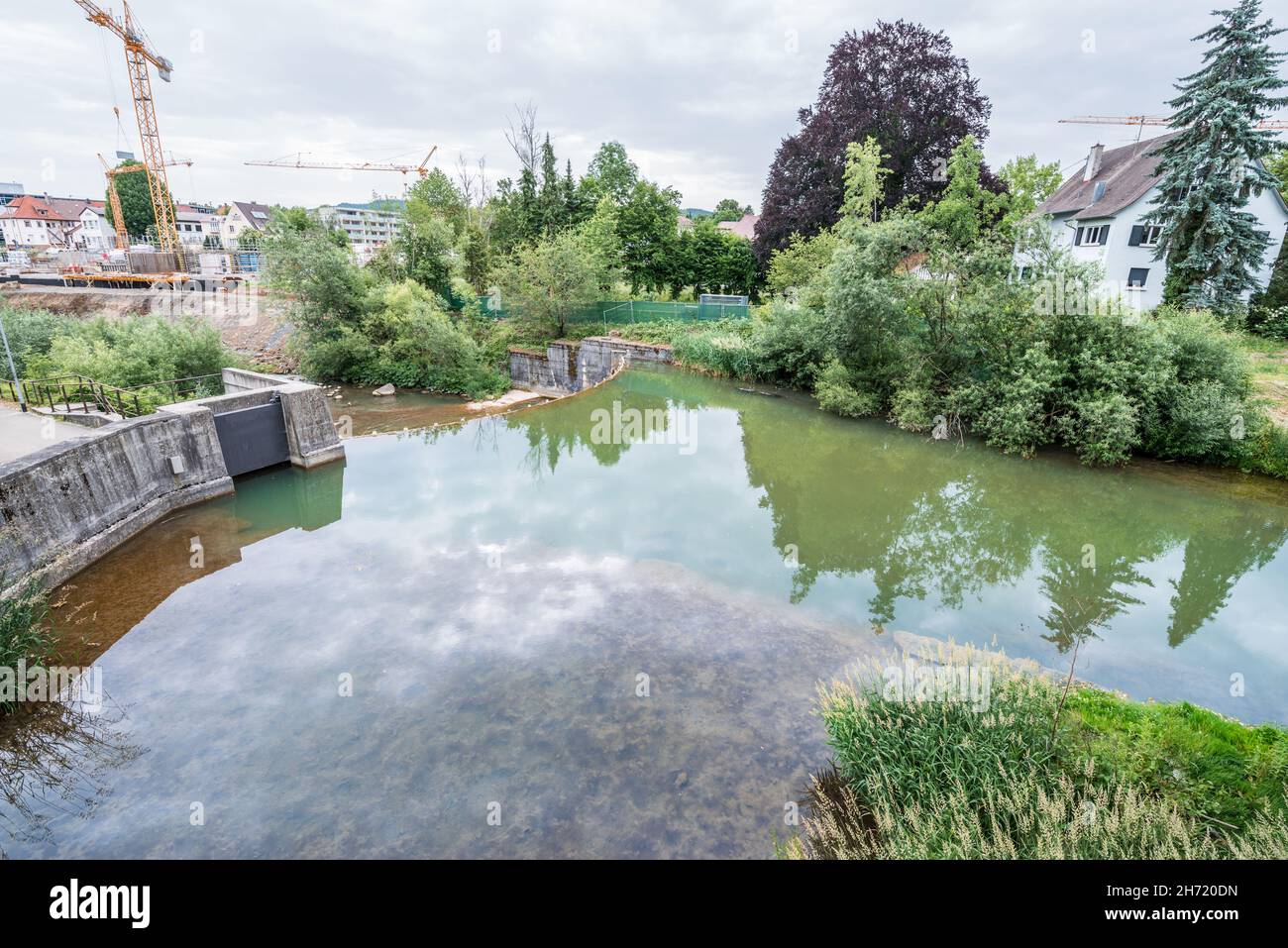 Barrage fluvial au château de Zollernschloss à Balingen, Allemagne Banque D'Images