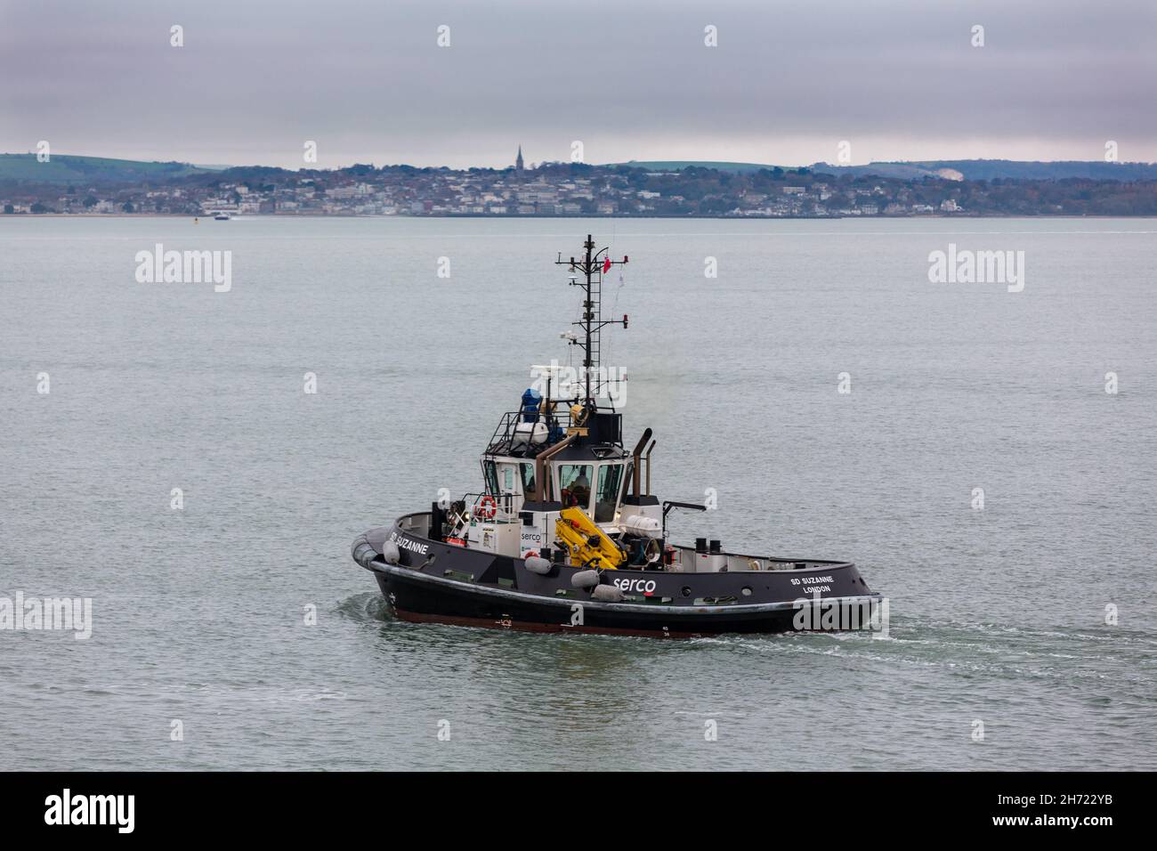 Serco TUG SD Suzzane dans le Solent au large de Portsmouth Banque D'Images