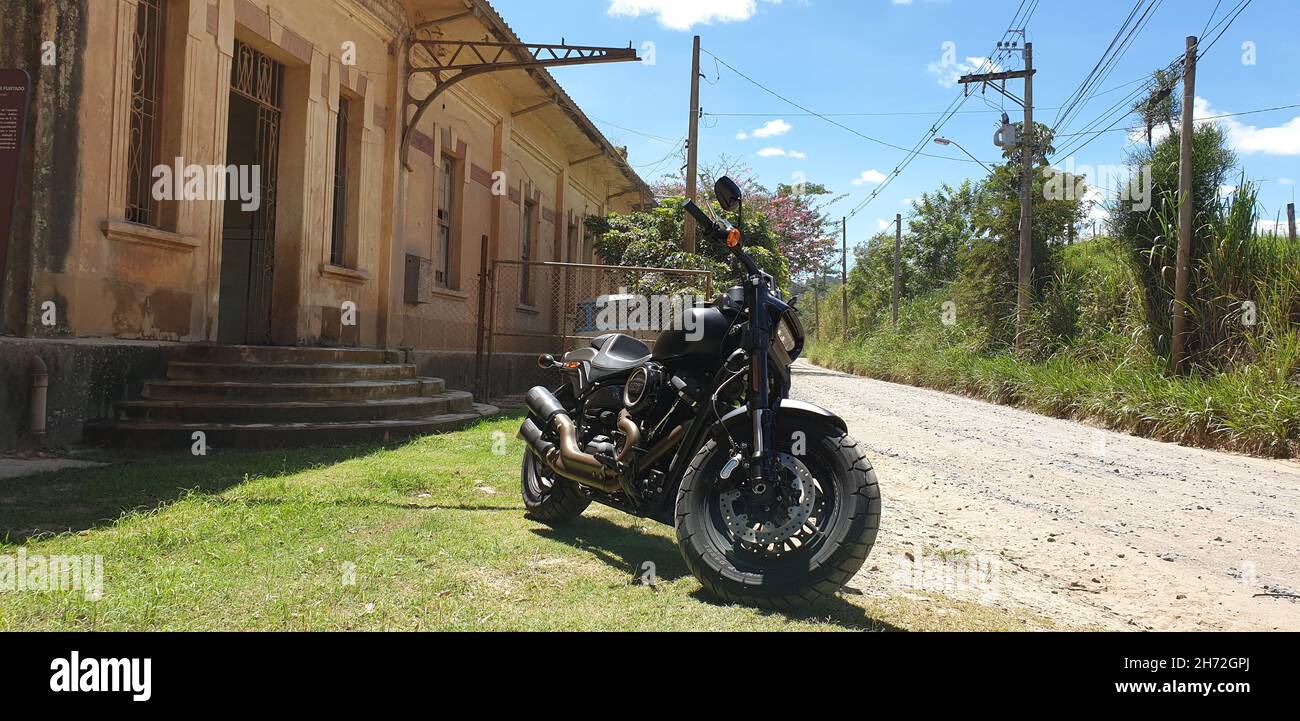 Black harley davidson Banque de photographies et d’images à haute ...
