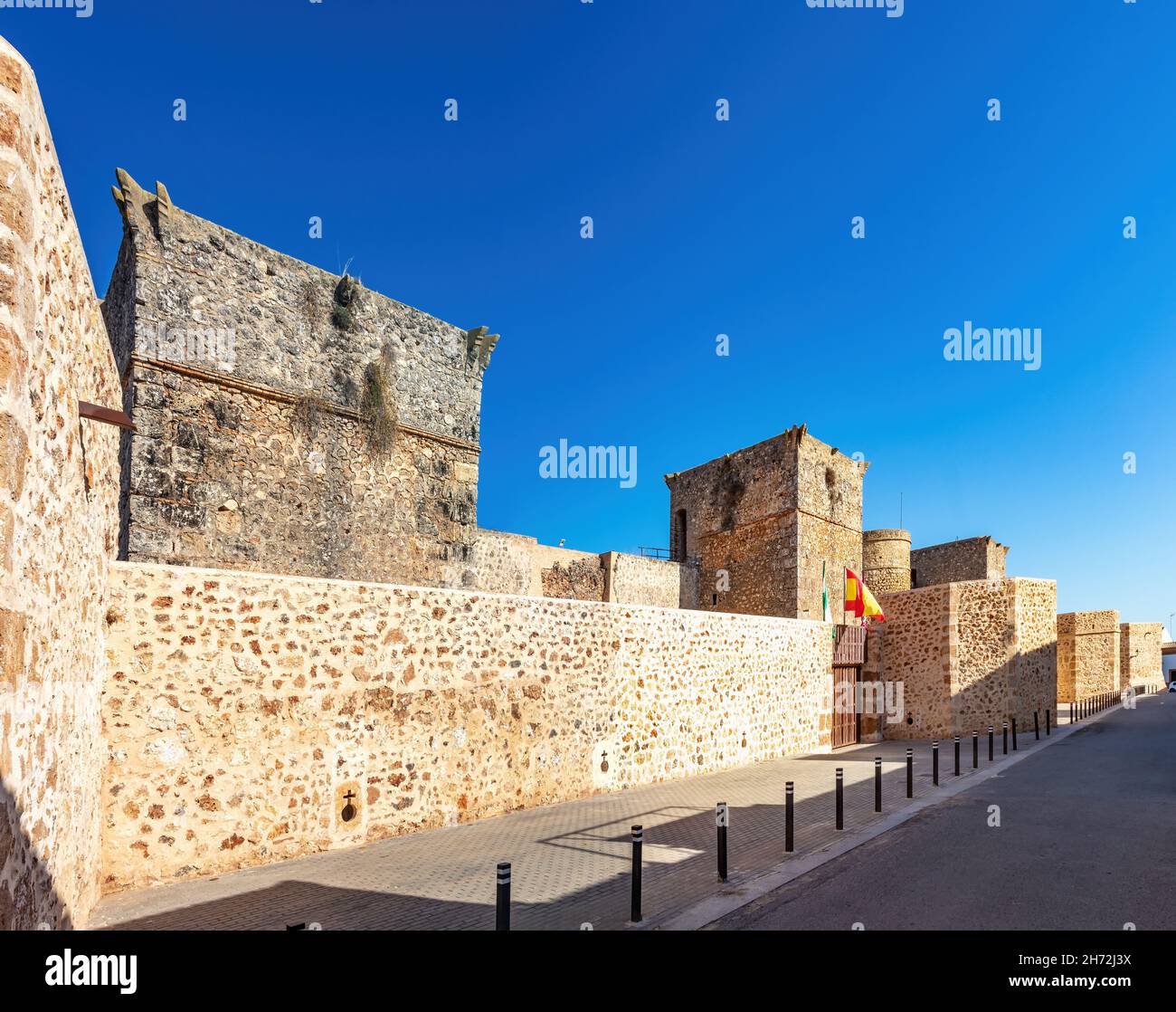 Vue sur les murs défensifs du château de Niebla, à Huelva, Andalousie, Espagne Banque D'Images