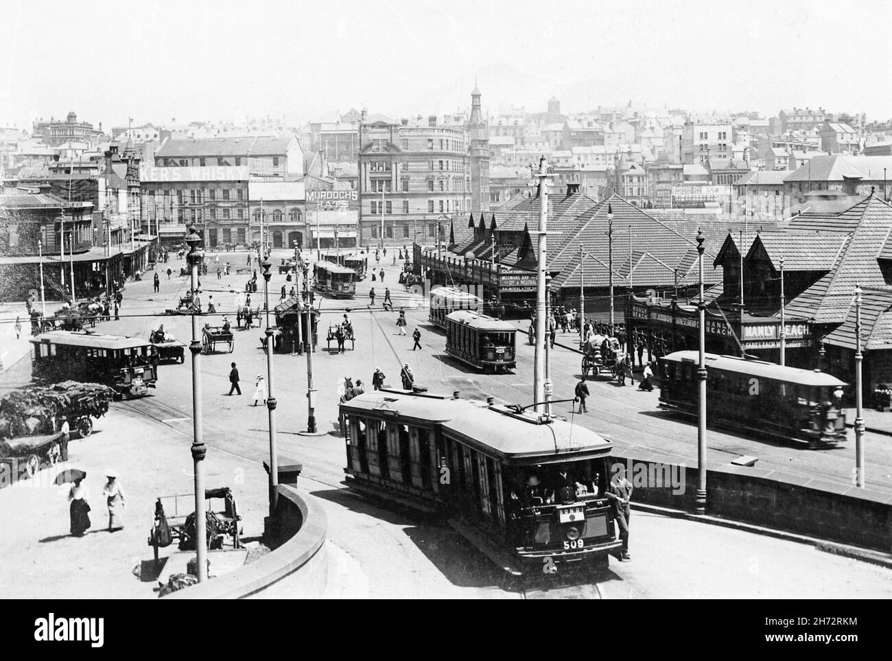 Historique Circular Quay, Sydney avec trams vers 1910. Banque D'Images