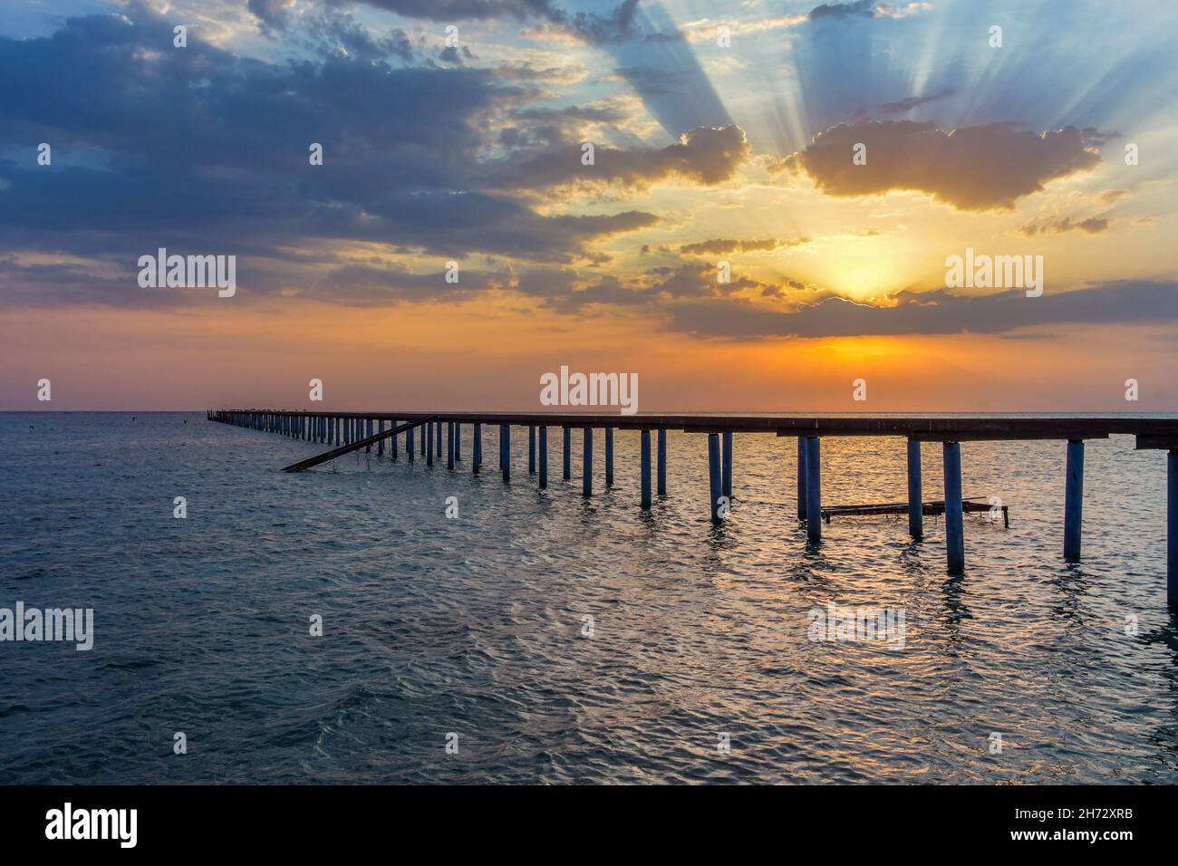 Old rusty pier Banque D'Images