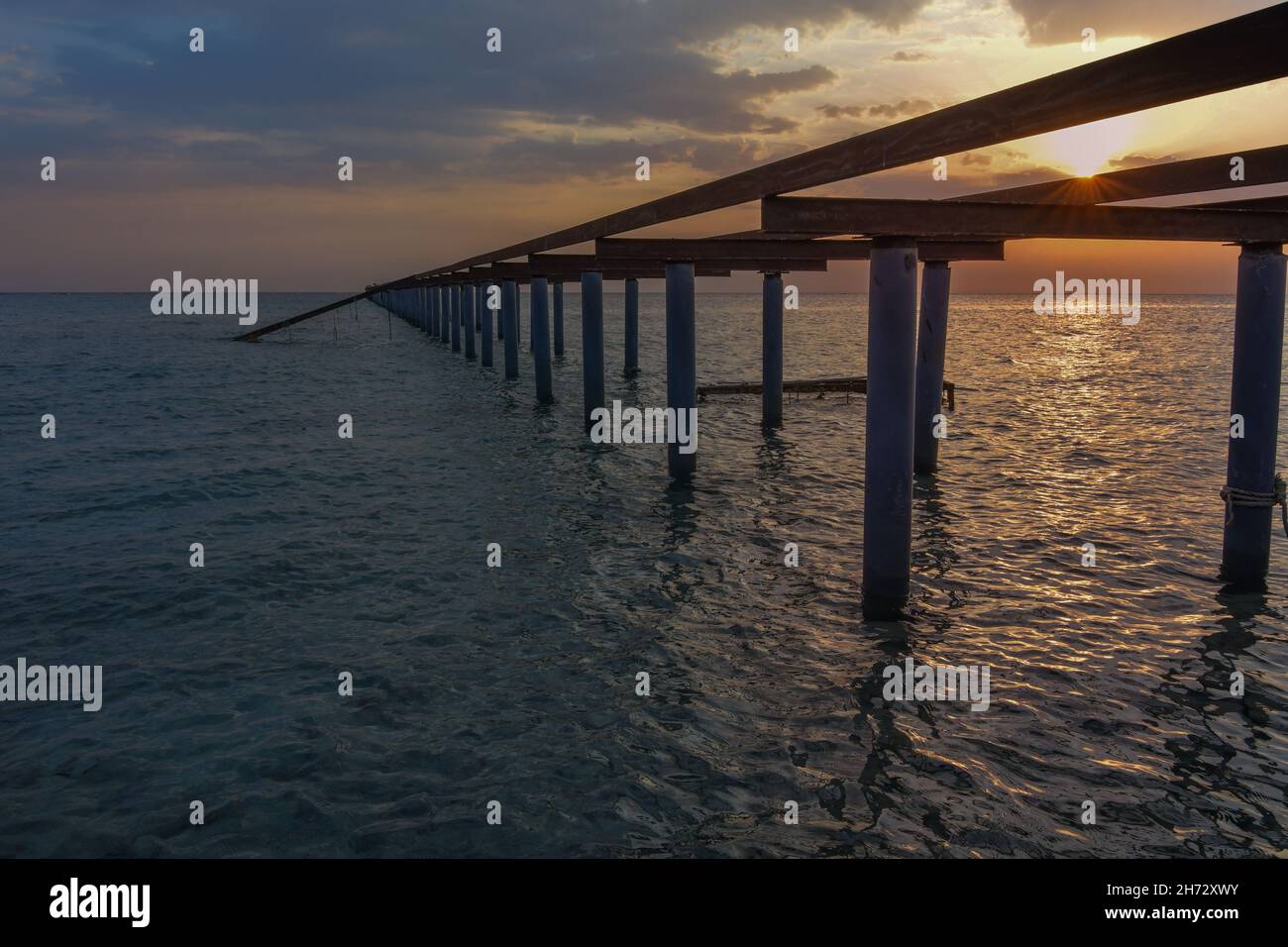 Old rusty pier Banque D'Images