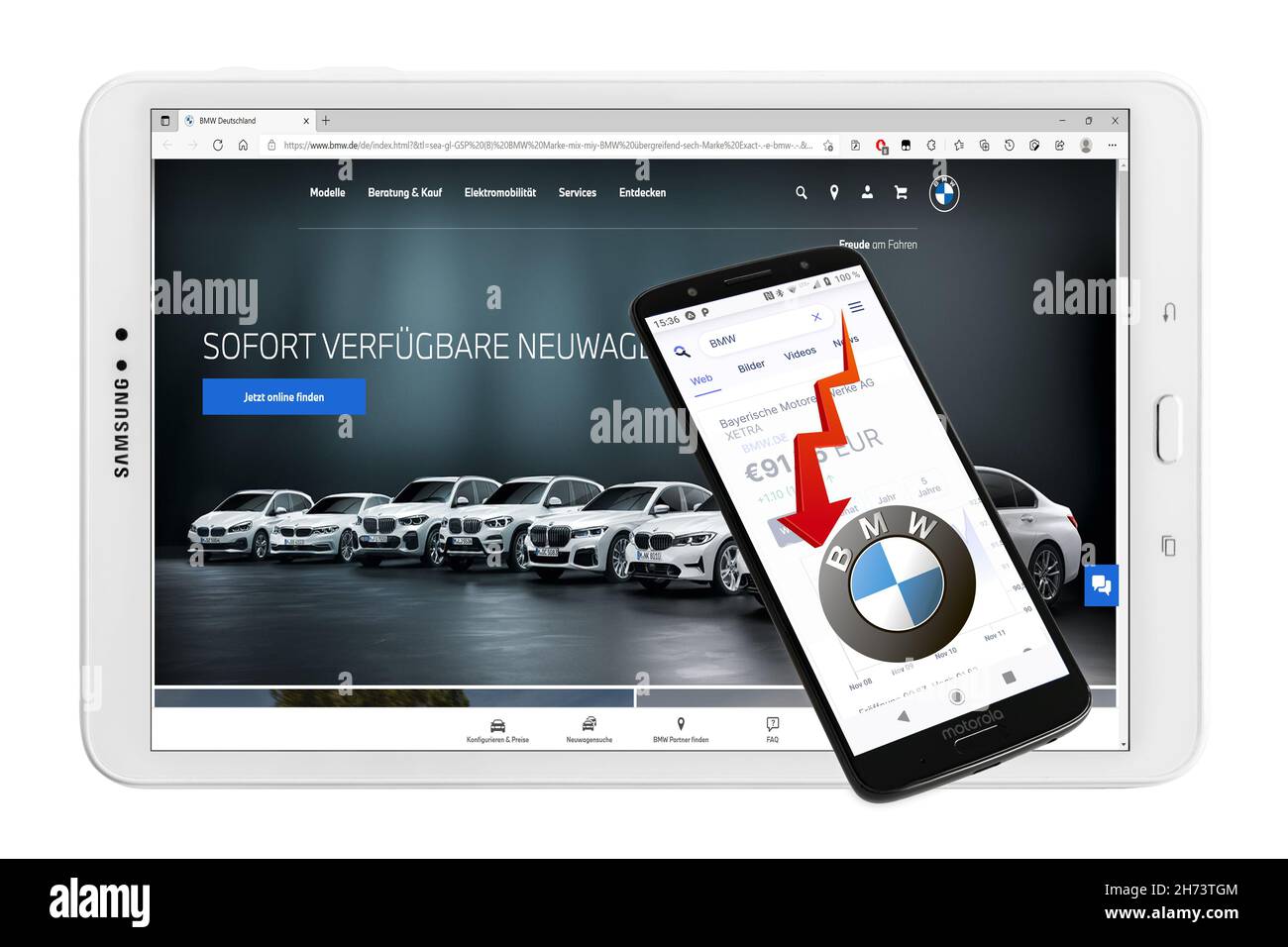 Hambourg, Allemagne - novembre 14 2021: BMW AG mit logo Tablet smartphone Aktienmarkt fond blanc Banque D'Images