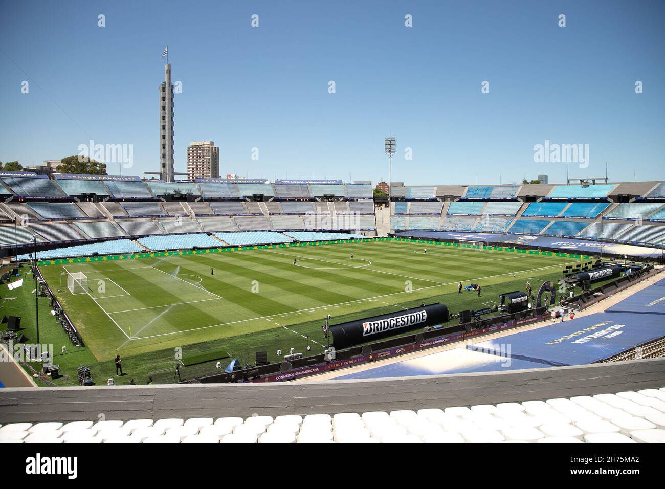 Montevideo, Uruguai, États-Unis.20 novembre 2021.COPA Sudamericana finale: Athletico Paranaense et Red Bull Bragantino.20 novembre 2021, Montevideo, Uruguay: Vue générale du stade Centenario de Montevideo, Uruguay, qui mettra en scène le match de football entre les équipes de Athletico Paranaense et Red Bull Bragantino, valable pour la finale de la Copa Sudamericana, samedi (20).Credit: Leco Viana/TheNews2 (Credit image: © Leco Viana/TheNEWS2 via ZUMA Press Wire) Banque D'Images