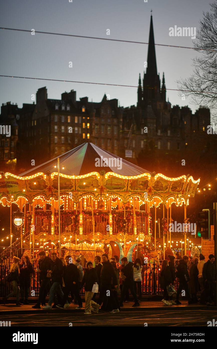 Edinburgh, Écosse, Royaume-Uni novembre 20 2021.Princes Street à l'approche de Noël à Édimbourg. Credit sst/alamy Live news Banque D'Images