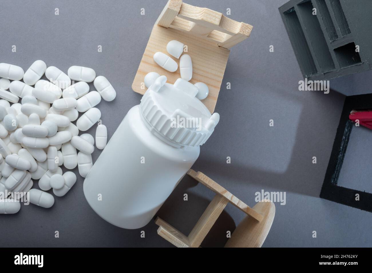 Helsinki / Finlande - 20 NOVEMBRE 2021: Concept d'un surdosage de pilule.Abus de drogue.Mort. Banque D'Images