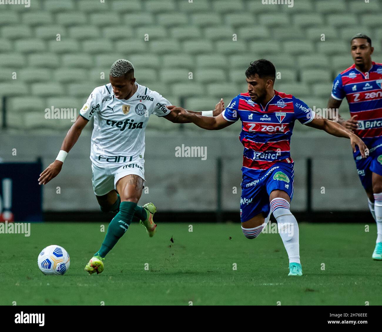 Ce Fortaleza 11 20 2021 Brazilian 2021 Fortaleza X Palmeiras Ronald Fortaleza Joueur Concurrence Pour Une Offre Avec Danilo Palmeiras Joueur Lors D Un Match A L Arena Castelao Stade Pour Le