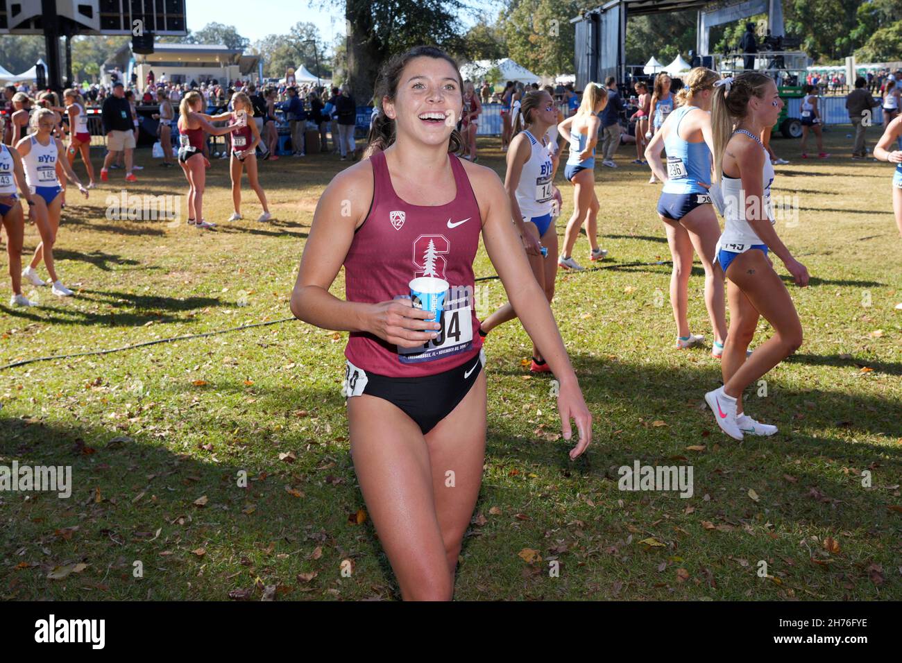 Christina Aragon de Stanford réagit après la course féminine lors des championnats de cross-country de la NCAA au parc régional d'Apalachee, le samedi 20 novembre, Banque D'Images