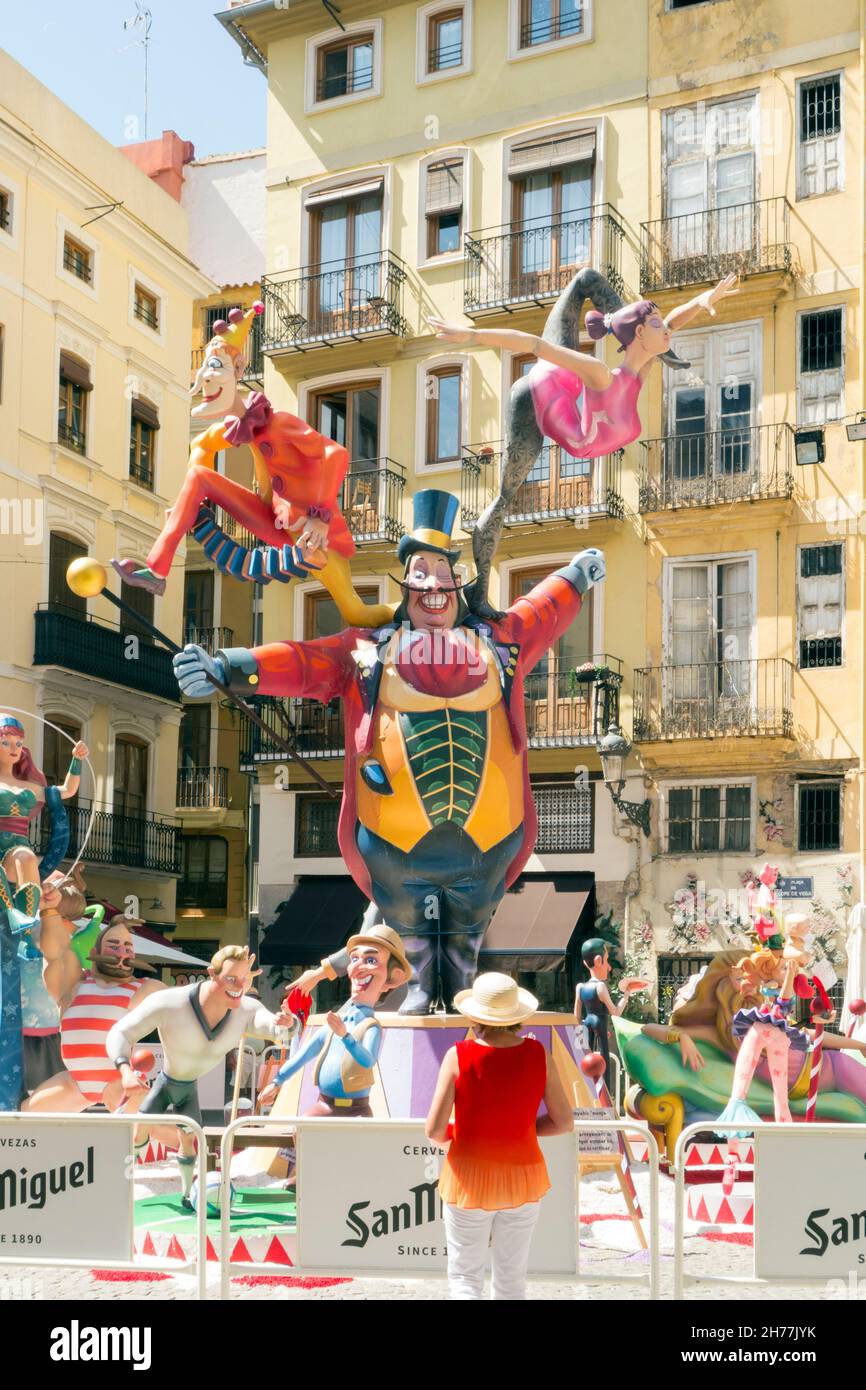 Modèles de maché de papier géant (minots) lors de la fête des Fallas de València dans la ville espagnole de Valence Espagne en septembre 2021 Banque D'Images