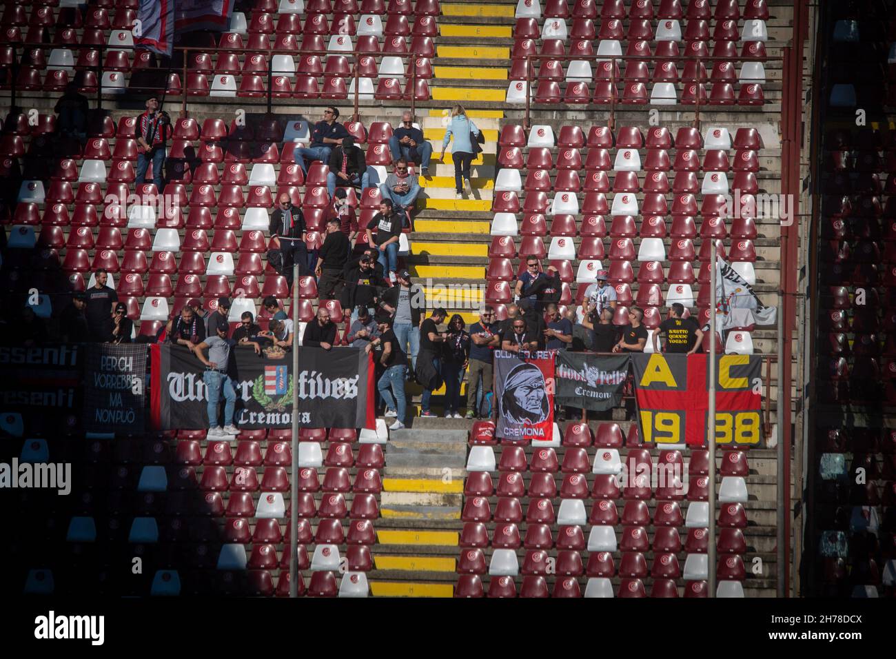 Stadio Oreste Granillo, Reggio Calabria, Italie, 21 novembre 2021,Fans de Cremonese pendant Reggina 1914 vs US Cremonese - Italien football Championship League BKT Banque D'Images