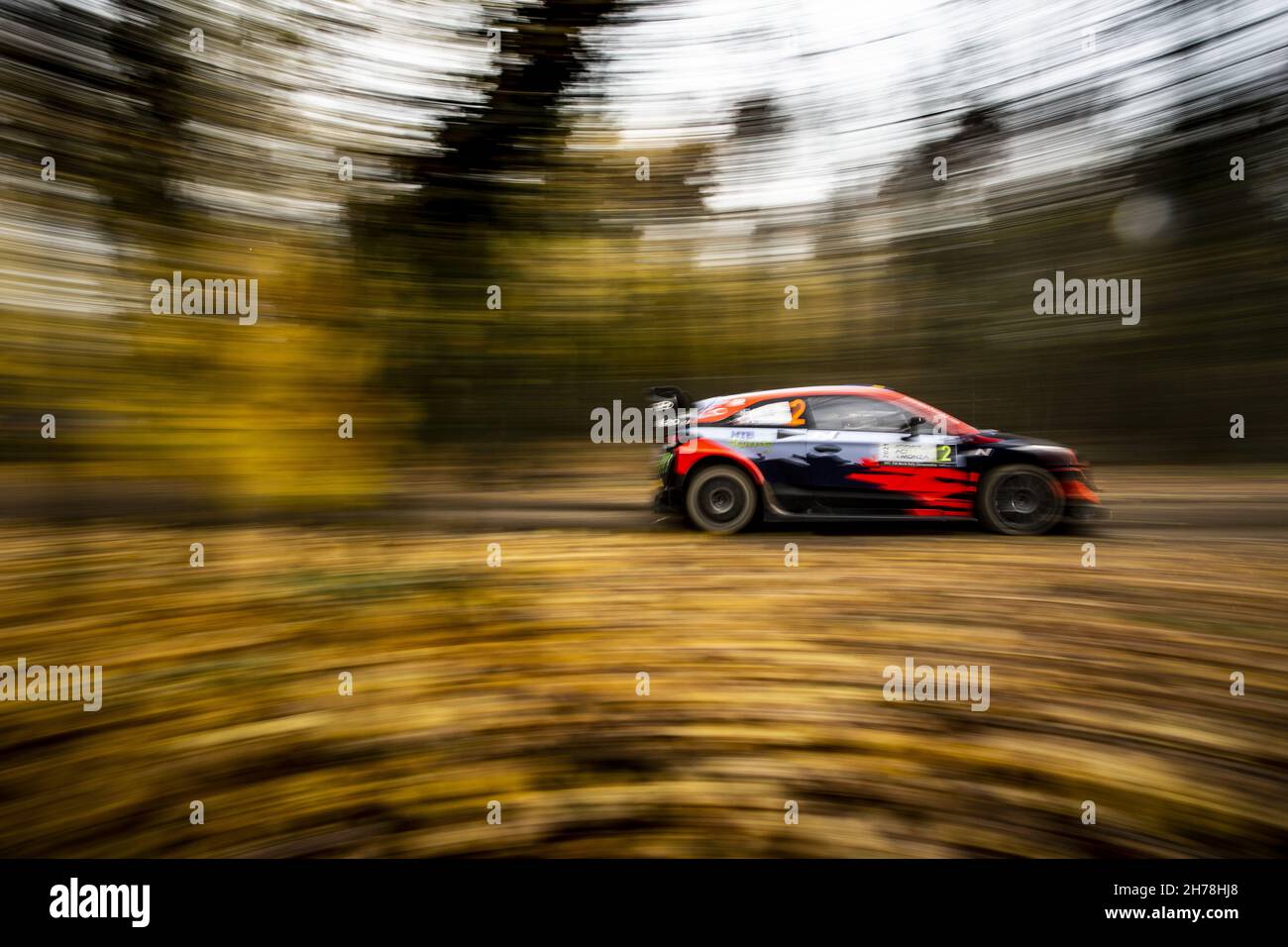 02 Solberg Oliver (swe), Edmondson Elliot (gbr), Hyundai 2C Competition, Hyundai i20 coupe WRC, action pendant le Rallye ACI Monza, 12e tour du WRC 2021 de la FIA, FIA World Rally Championship, du 18 au 21 novembre 2021 à Monza, Italie - photo: Nikos Katikis/DPPI/LiveMedia Banque D'Images