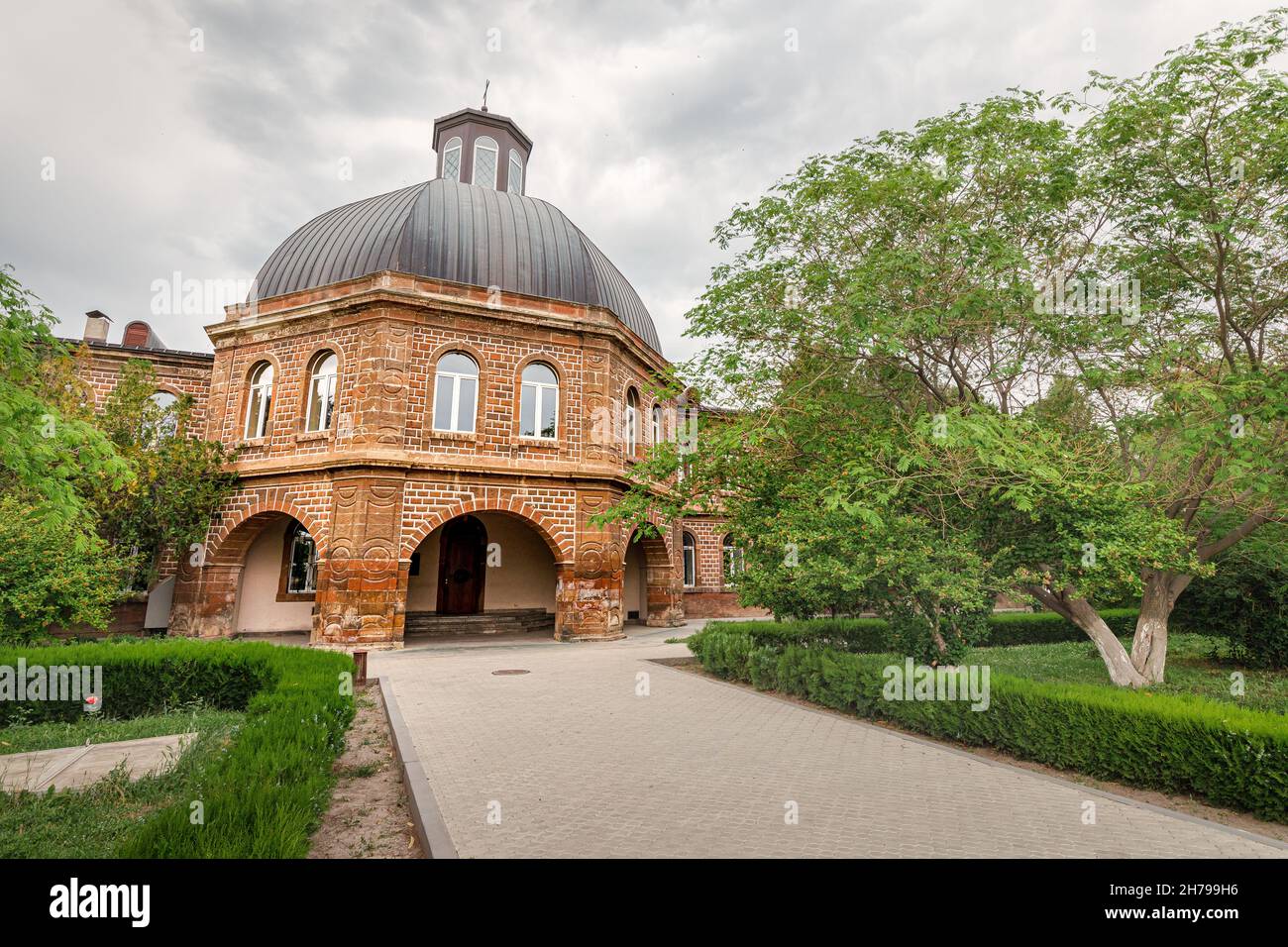 Bâtiment séminaire théologique Gevorkian dans le complexe d'Etchmiadzin.Un grand centre religieux pour la formation des prêtres Banque D'Images