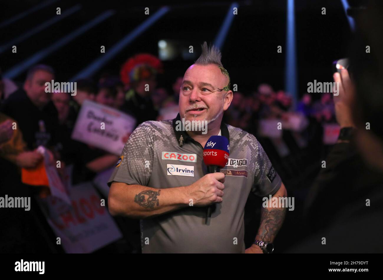 Peter Wright lors d'un entretien après le match après avoir remporté sa demi-finale contre Michael Smith au Aldersley Leisure Village, Wolverhampton.Date de la photo: Dimanche 21 novembre 2021. Banque D'Images