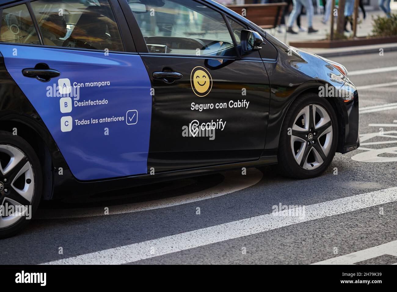 Voiture Cabify à Gran via (Madrid, Espagne). Banque D'Images