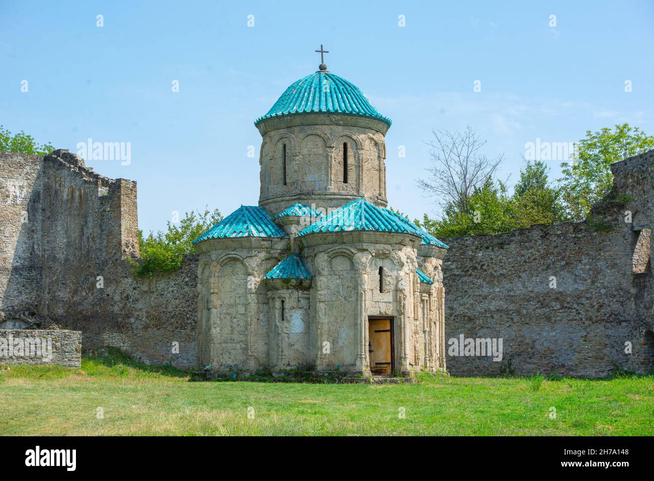 Église orthodoxe géorgienne dans la ville fortifiée historique de Kvetera à Kakheti Banque D'Images