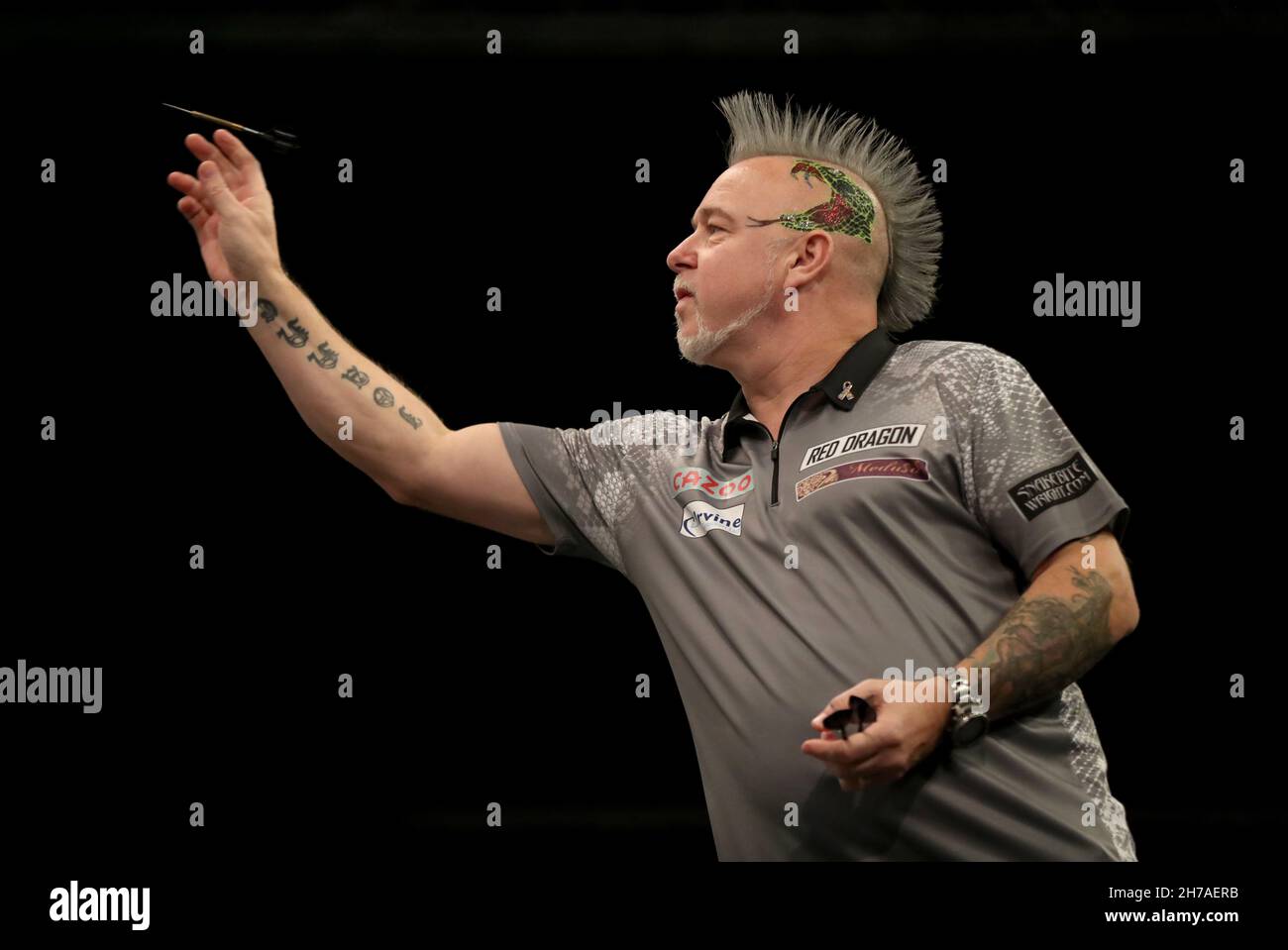 Peter Wright lors de son match en finale contre Gerwyn Price au Aldersley Leisure Village, Wolverhampton.Date de la photo: Dimanche 21 novembre 2021. Banque D'Images