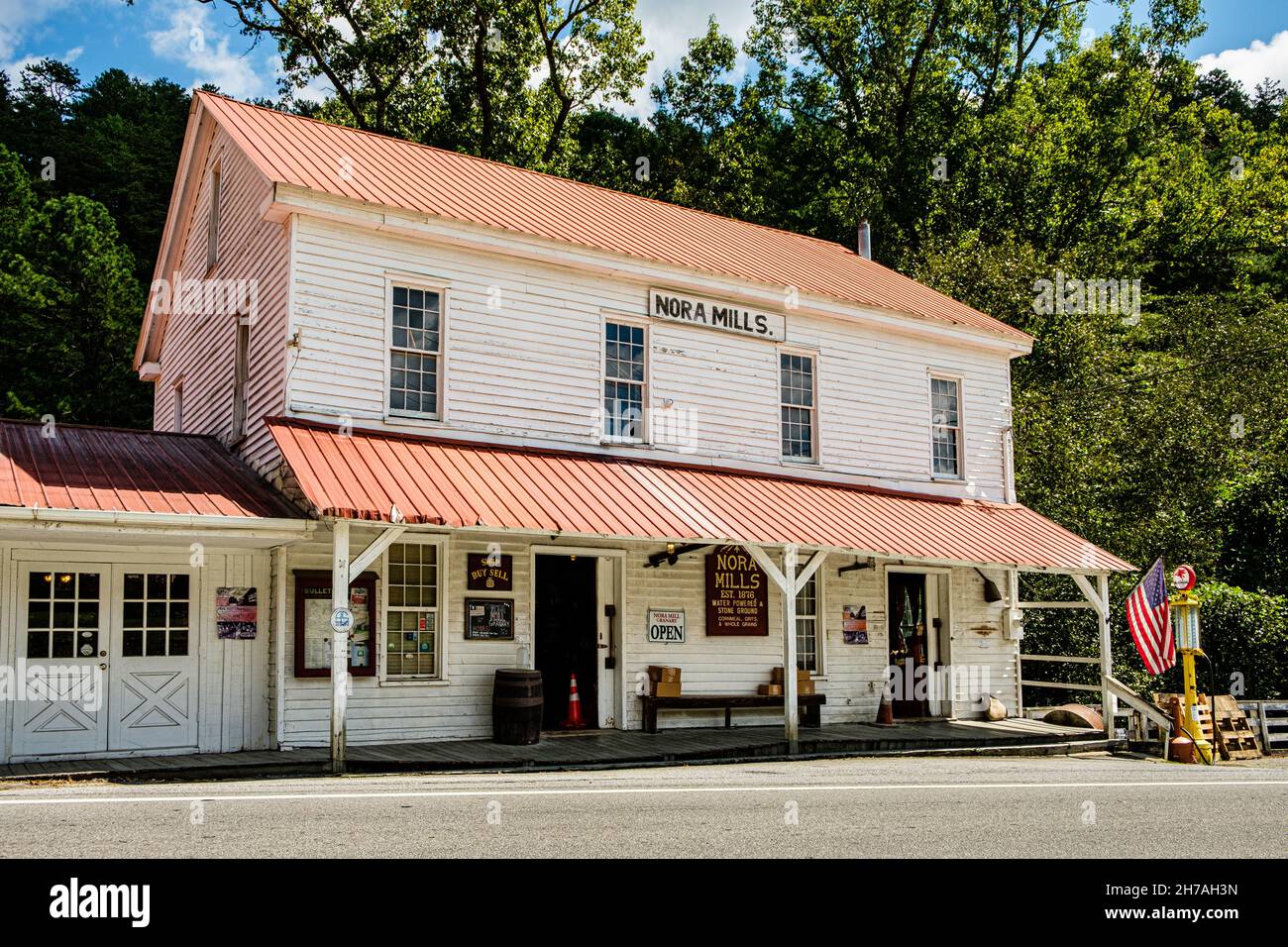 Nora Mill Granary, South main Street, Helen, Géorgie Banque D'Images
