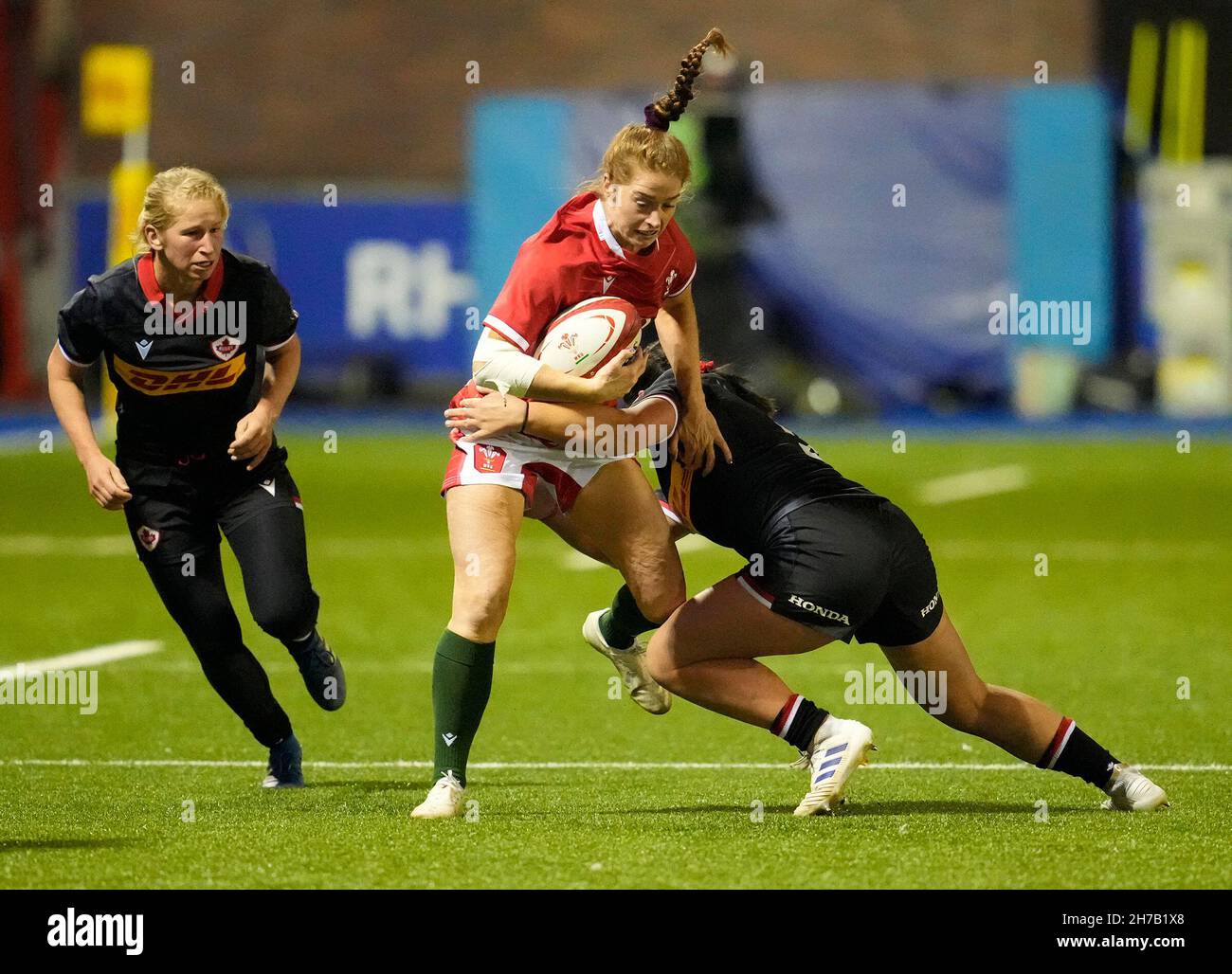 Cardiff, pays de Galles, 21, novembre 2021, Lisa Neumann (pays de Galles) photographiée en action, sous Wales Women c. Canada Women's Rugby, Credit:, Graham Glendinning,/ Alamy Live News Banque D'Images