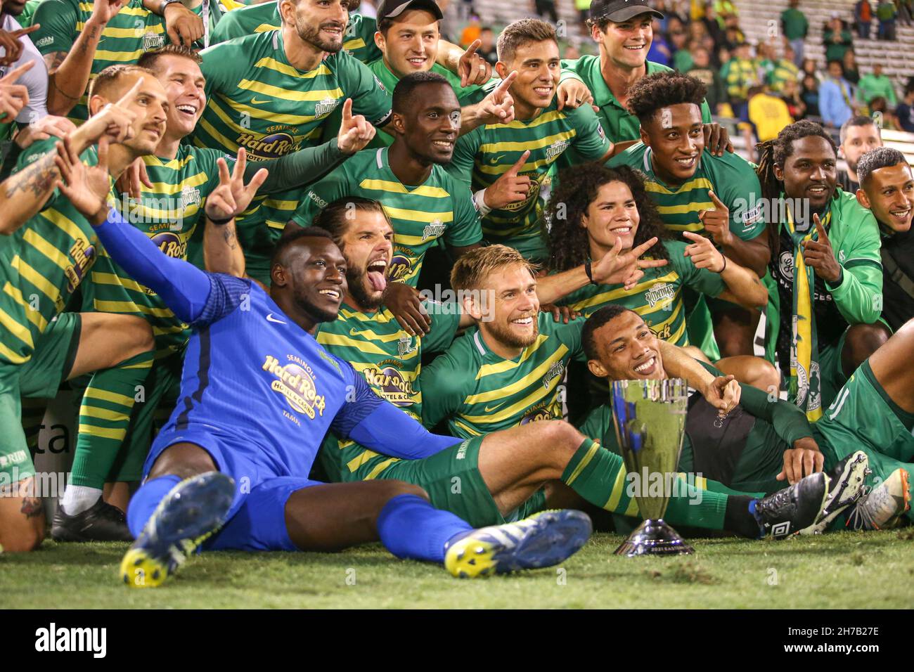 Saint-Pétersbourg, FL USA ; les champions de la Conférence de l'est de l'USL 2021, la baie de Tampa s'enracine après un match de championnat de la Conférence de l'est de l'USL contre le Banque D'Images