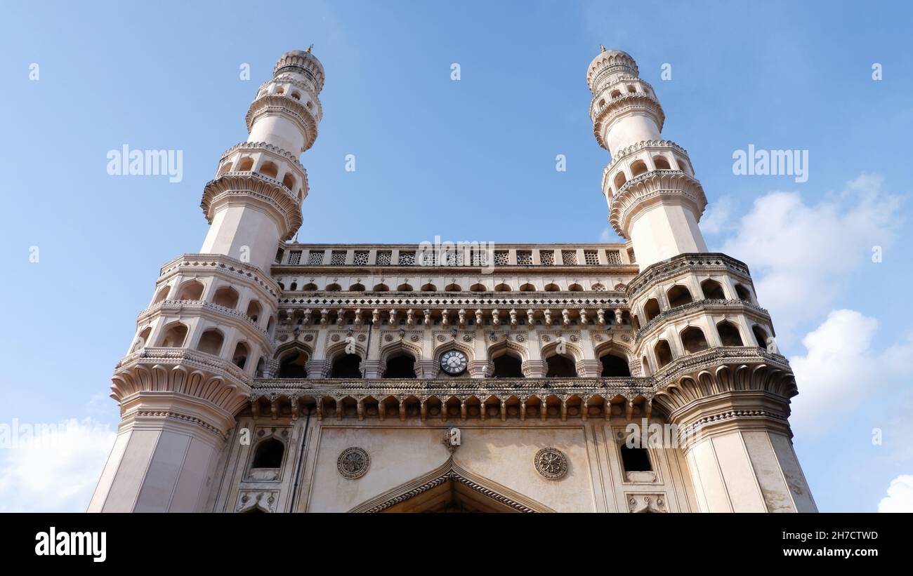 Minaets du Sud de Charminar, Hyderabad, Telangana.Construit en 1591, c'est un monument et une mosquée Banque D'Images