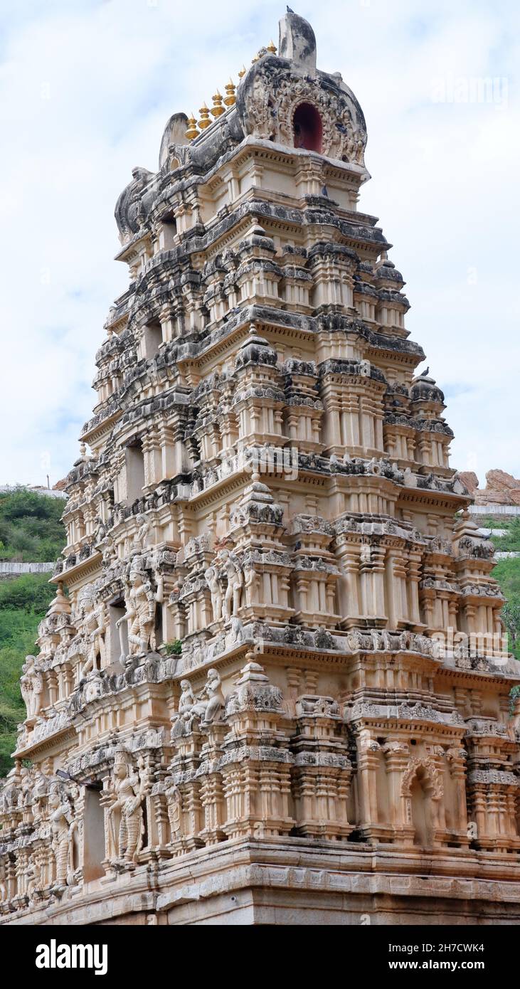 Gopura du temple Yaganti, Yaganti, Andhra Pradesh, Inde Banque D'Images