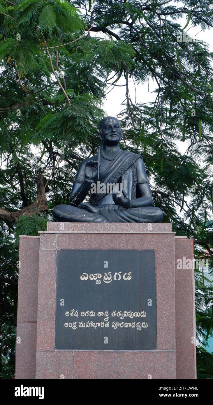 Errapagada Statue, philosophe de la science de l'agama, collier Road, Hyderabad, Telangana Banque D'Images