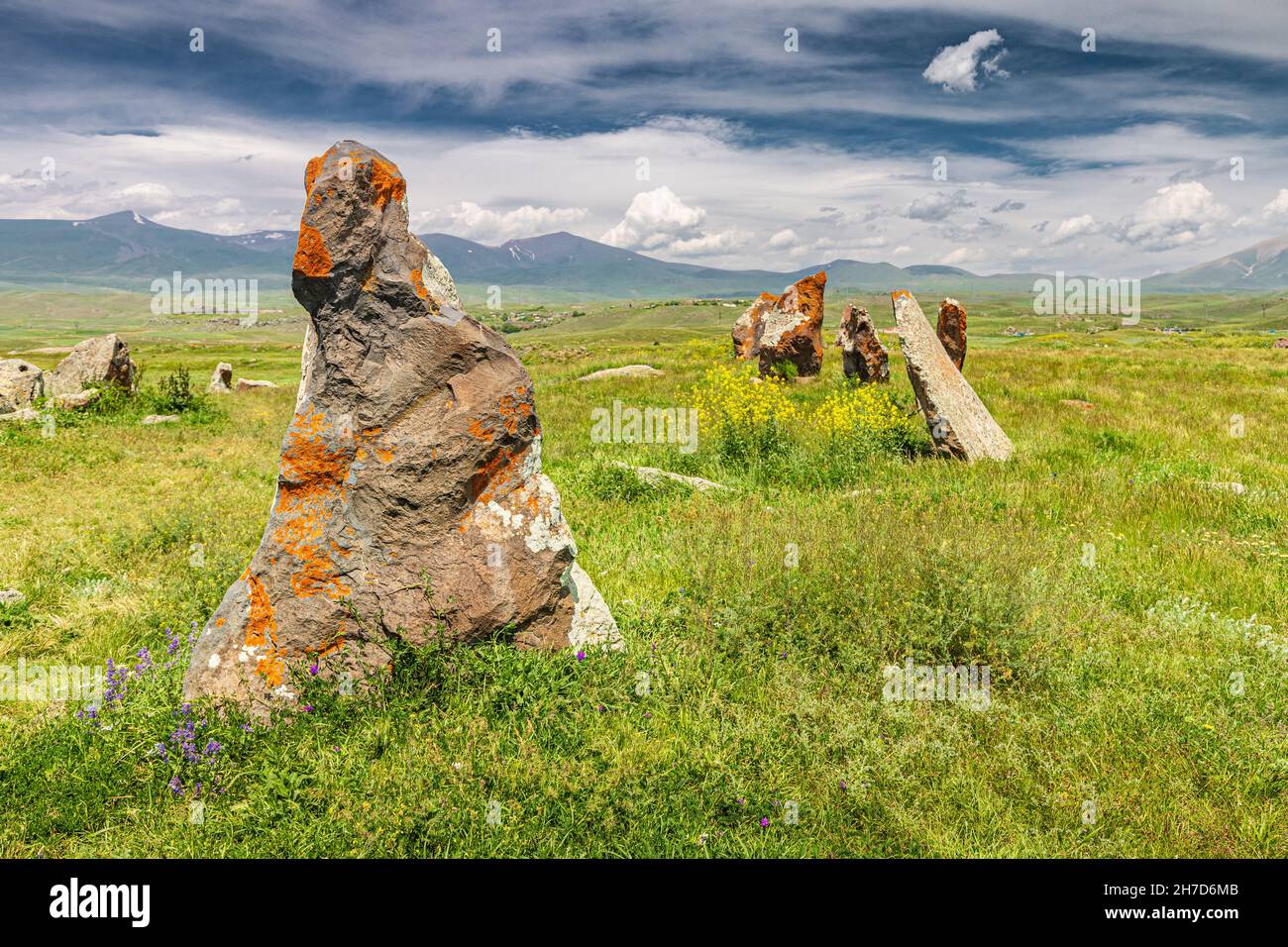 Carahunge ou Armenian Stonehenge - un site archéologique avec un objectif obscur et mystique dans les temps anciens. Banque D'Images