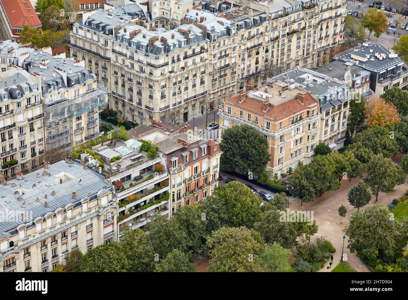 La ville de Paris est à quelques rues de la Tour Eiffel Banque D'Images