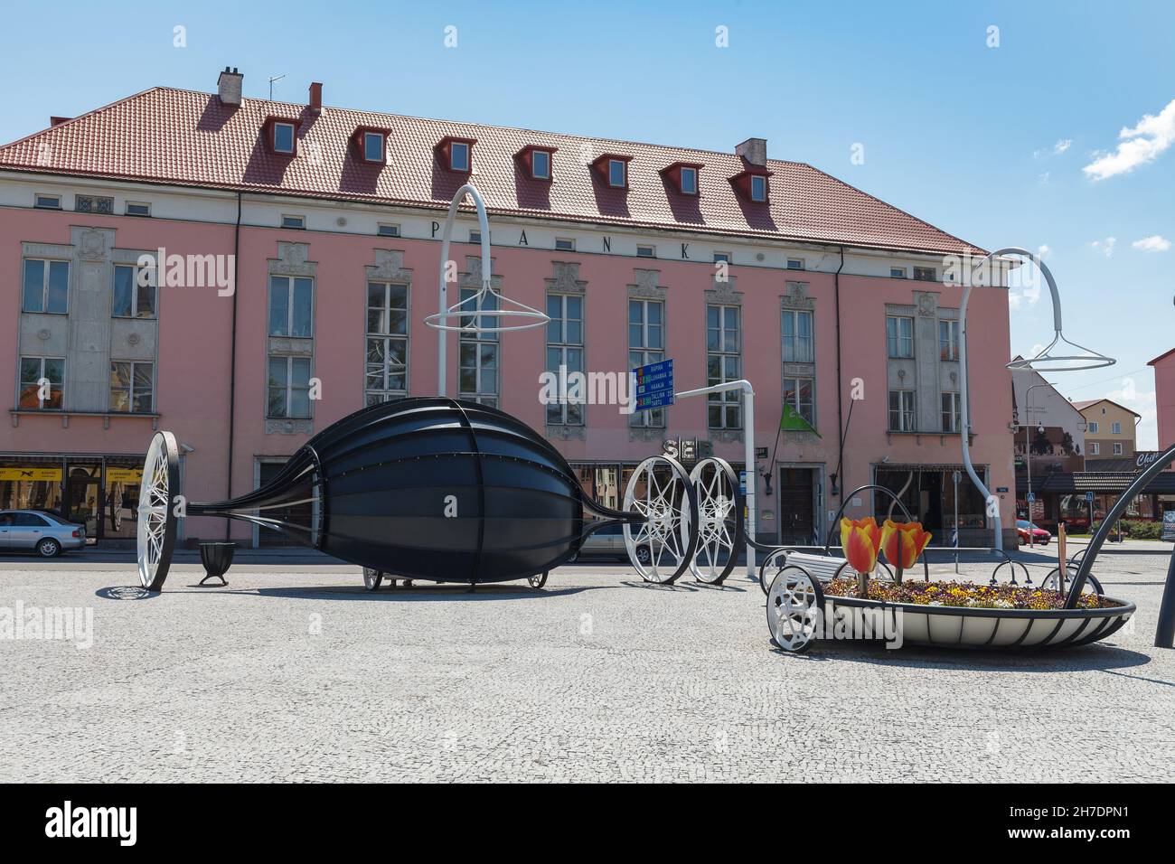Voru, Estonie - juin 15, 2021: Place principale de Voru en Estonie, Europe.Espace loisirs. Banque D'Images