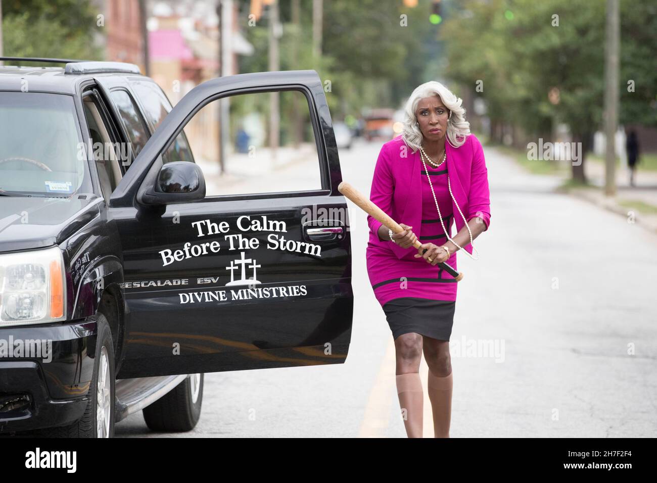 DATE DE SORTIE: 29 juin 2018 TITRE: Uncle Drew STUDIO: Lionsgate RÉALISATEUR: Charles Stone III PLOT: Une comédie anti-agéiste sur le rêve d'un homme de gagner le tournoi de Street ball Rucker Classic à Harlem.AVEC : Kyrie Irving, Lil Rel Howery, Shaquille O'Neal.(Image de crédit : © Lionsgate/Entertainment Pictures) Banque D'Images
