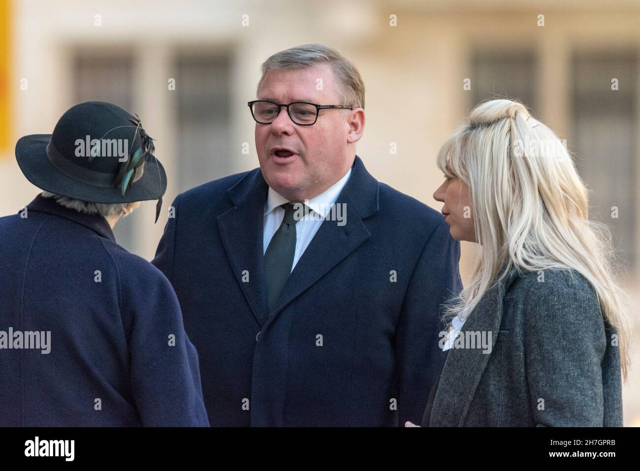 Cathédrale de Westminster, Londres, Royaume-Uni.23 novembre 2021.Un service funéraire, une messe de requiem, a lieu à la cathédrale catholique pour le député assassiné Sir David Amiss, en présence d'autres députés et invités, dont le député Mark Francois, député conservateur de Rayleigh et Wickford Banque D'Images