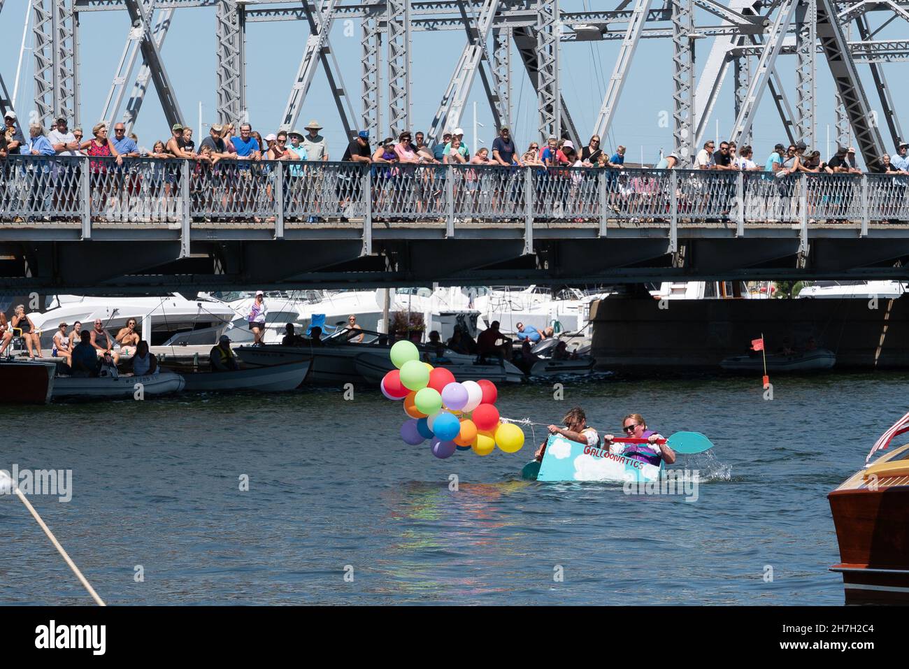 Ces images proviennent d'un festival de construction de bateaux à moteur Sitka que j'ai photographié à Sturgeon Bay, Wisconsin, l'été dernier, au musée maritime du comté de Door. Banque D'Images