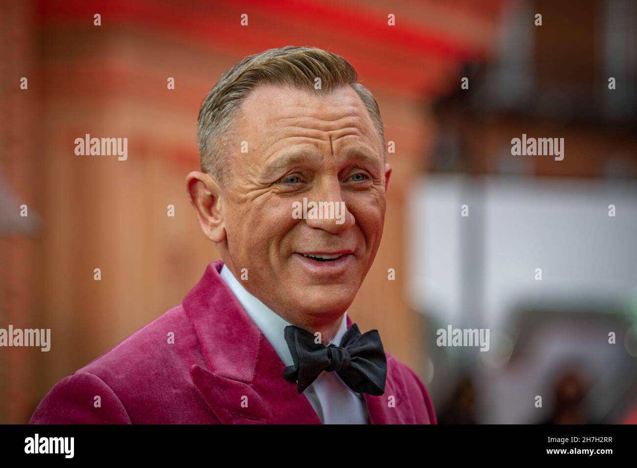 Daniel Craig sourit en gros au Bond World Premier 2021 Photo Stock - Alamy